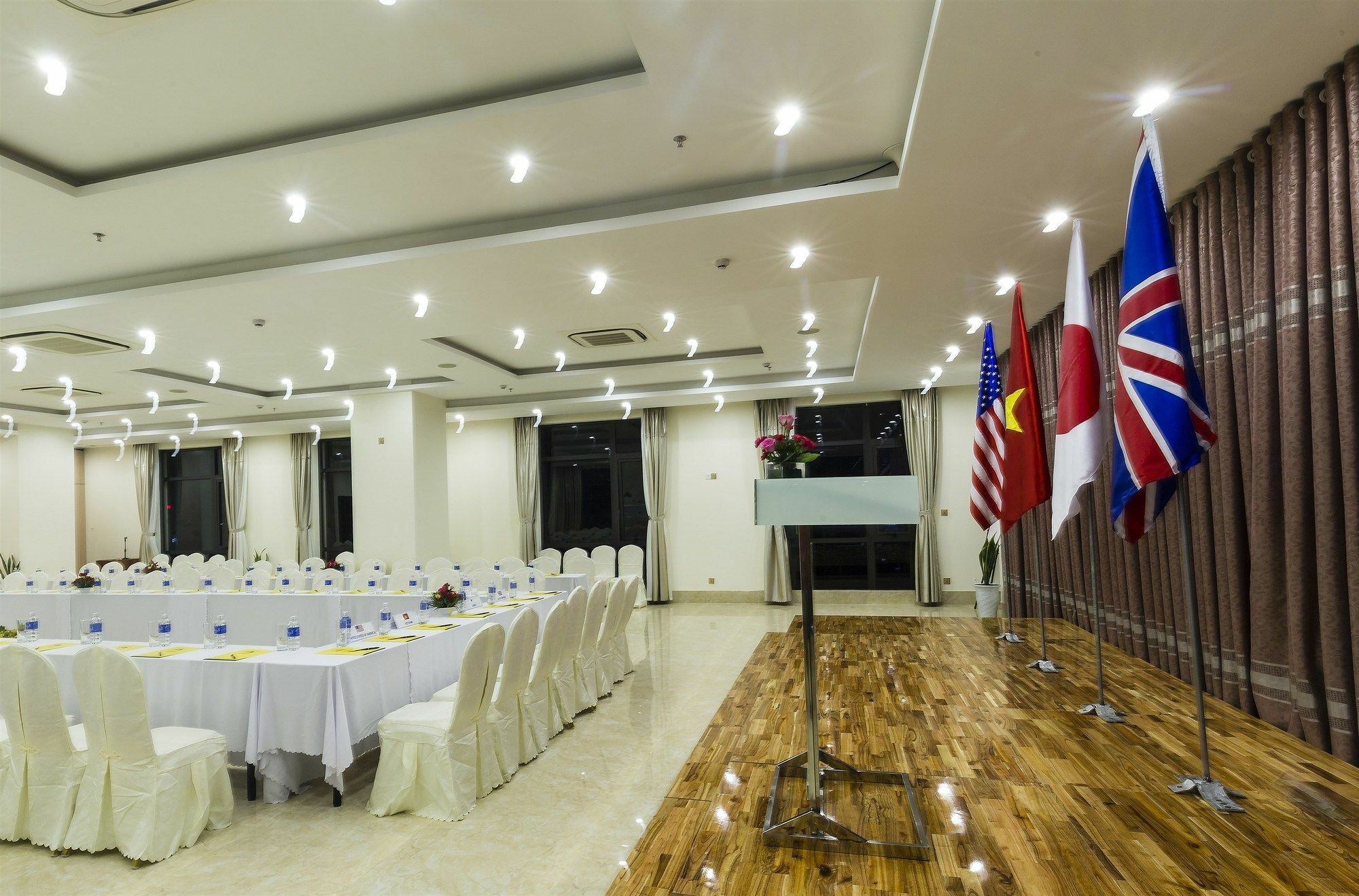 7 Seven Sea Khách sạn Đà Nẵng