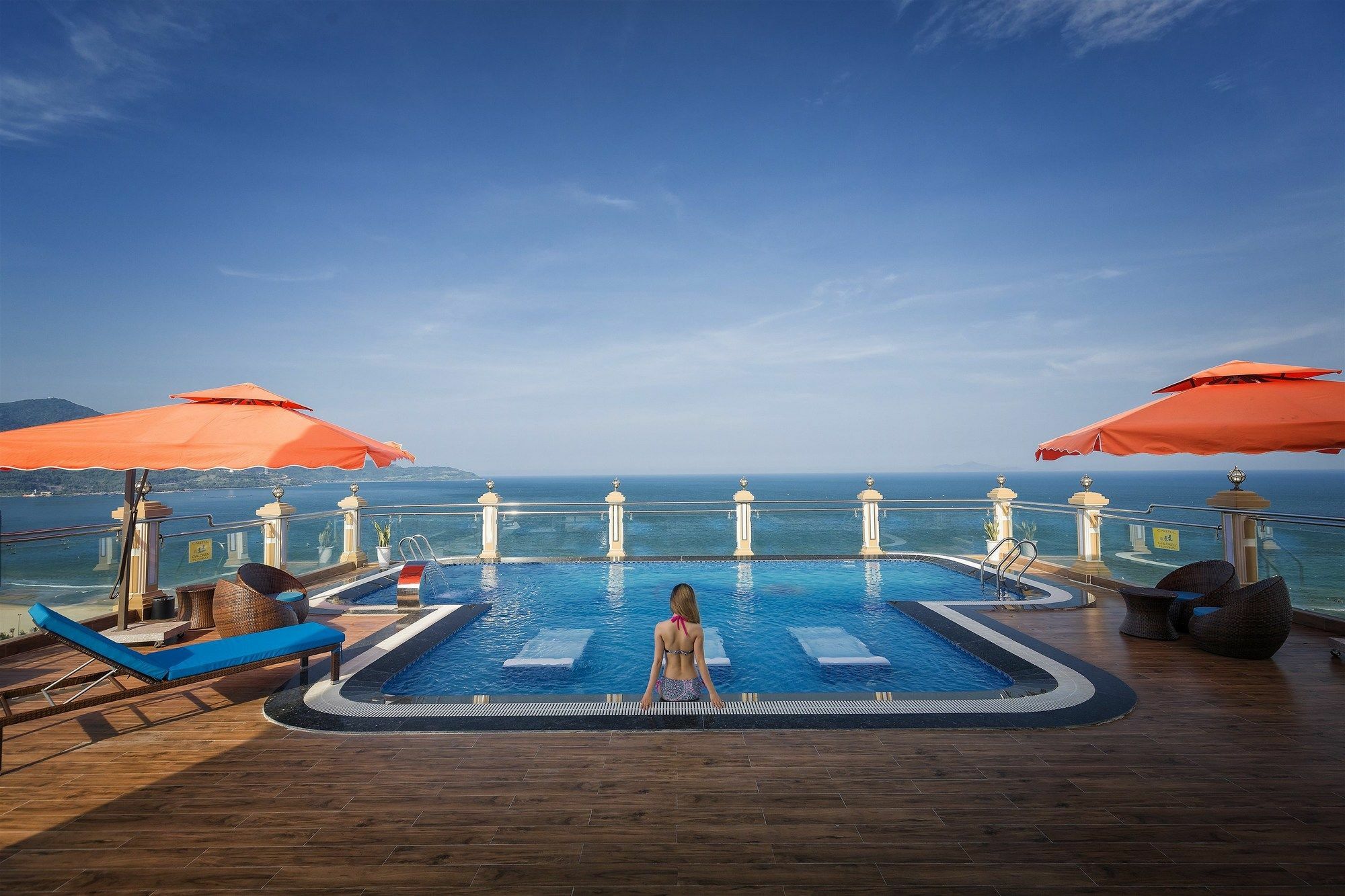 7 Seven Sea Khách sạn 4*