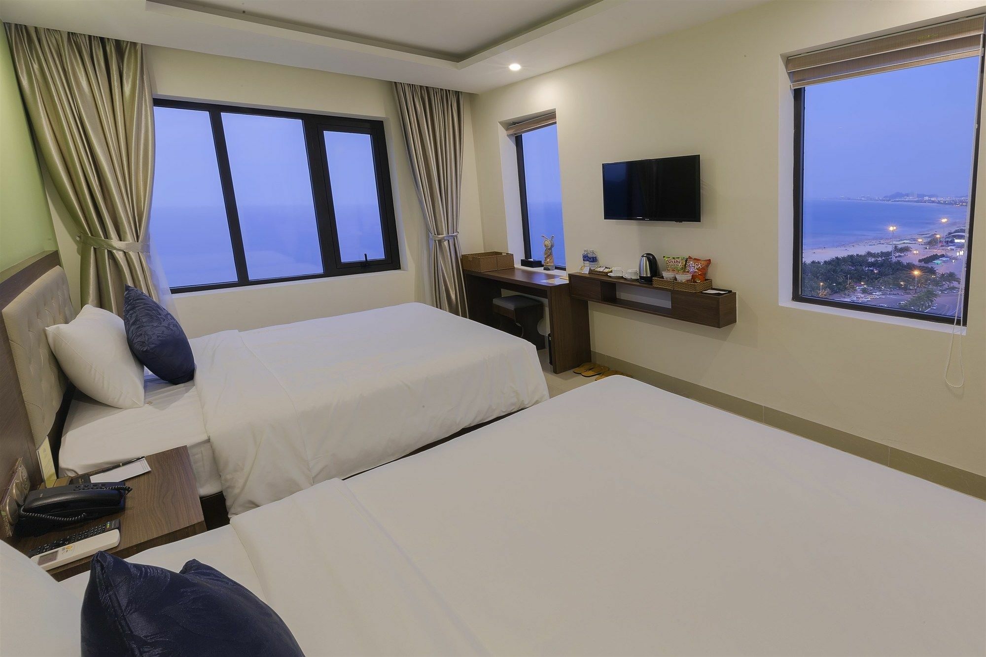 7 Seven Sea Khách sạn 4*